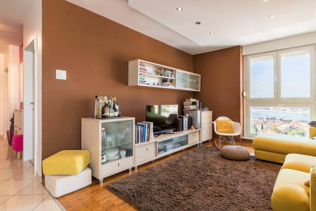 Apartment Penthouse Ema Split Exterior photo